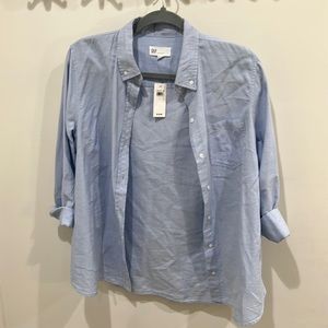 Gap Boyfriend fit baby blue button down